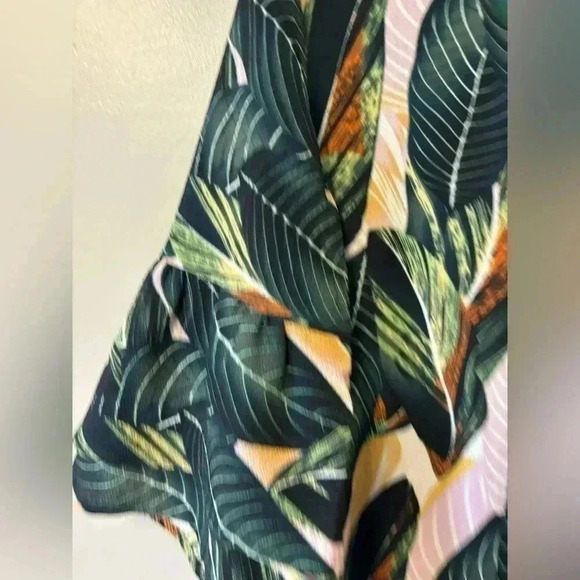 Belongsci Floral Bell Sleeve V Neck Shirt Dress - M - Picture 5 of 12